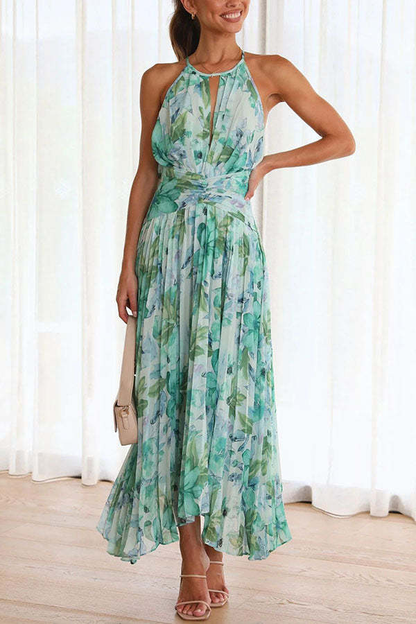 Forecast - pleated half-length dress with cut-out neckline and floral pattern